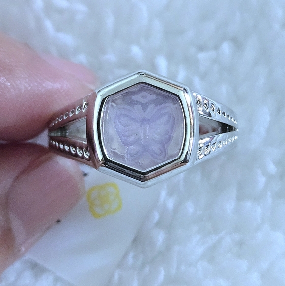 Kendra Scott Lavender💜 "Davie" Intaglio Butterly🦋 Ring💍 - NWT - Picture 9 of 16